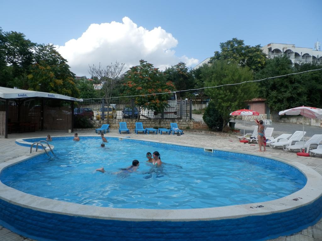 Olimpia Supersnab Hotel Balčik Exteriér fotografie