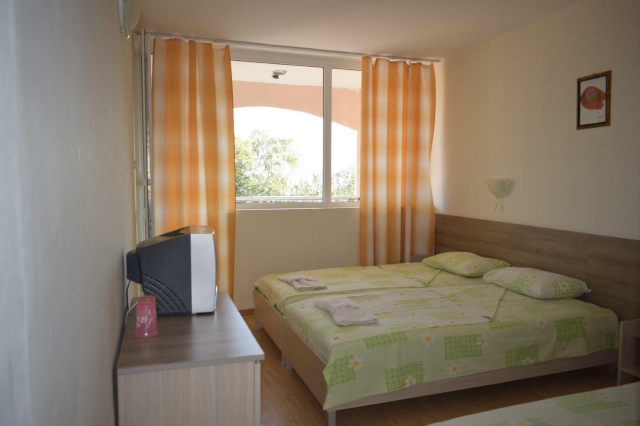 Olimpia Supersnab Hotel Balčik Exteriér fotografie